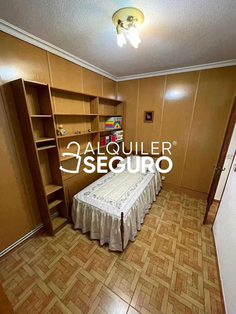 Piso en Travesía de Santoña, Zofío - Foto 13