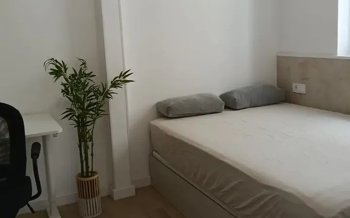 Apartamento en  Calle de Doña Berenguela 18 - Foto 5