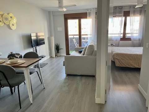 Piso en calle de Julián Besteiro, 35 - Foto 2