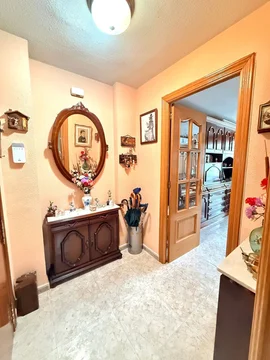 Piso en calle de Ramón Pérez de Ayala, 136 - Foto 1