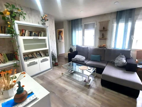 Apartamento en  Calle de Agustín de Foxá 16 - Foto 1