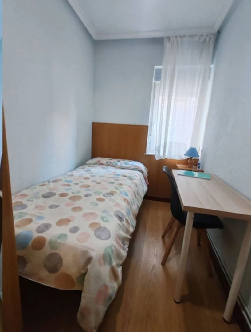 Piso en calle de Bustamante, 33 - Foto 3