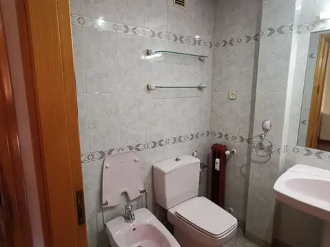 Piso en  Calle de Coslada 18 - Foto 3