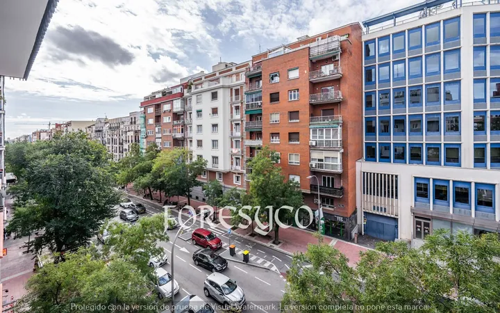 Piso en Calle de Santa Engracia, Almagro - Foto 6