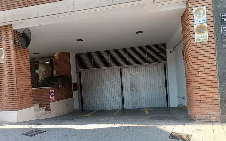 Garaje en  Carrer de Sant Gervasi de Cassoles 86 - Foto 1