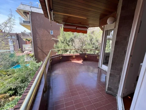 Piso en  Carrer de les Escoles Pies - Foto 1