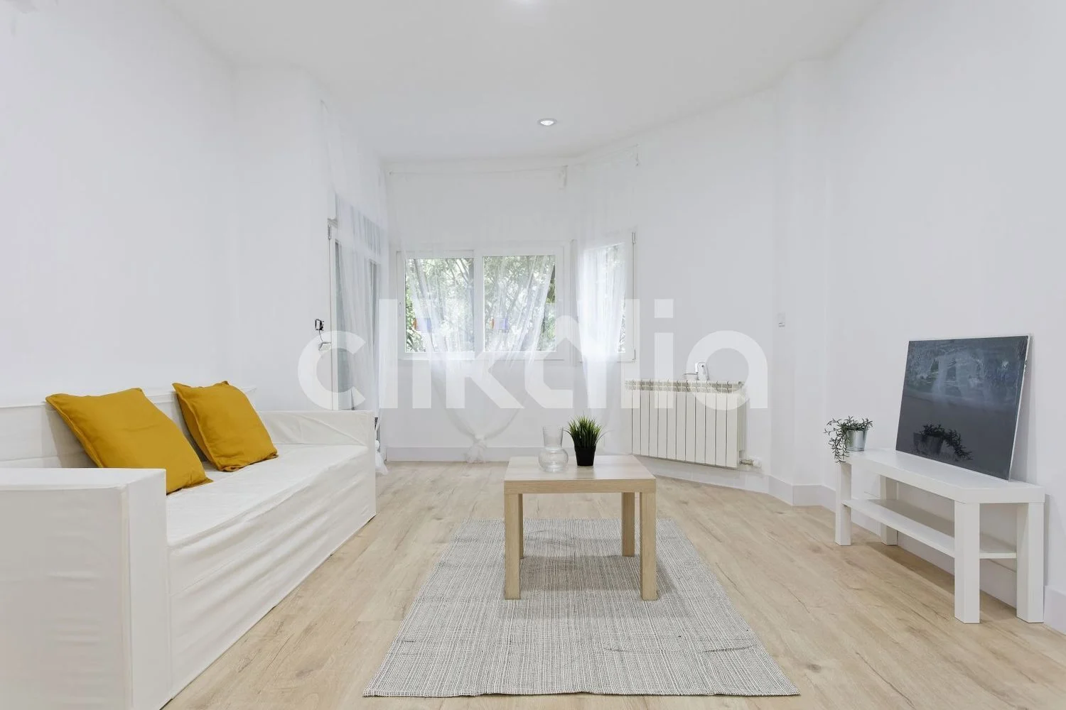 Piso en calle de Trafalgar - Foto 2