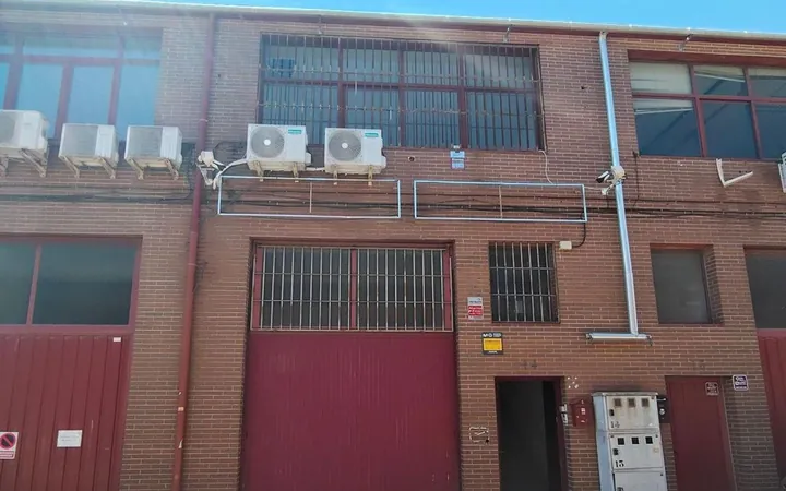 Nave en Calle Ciudad de Frías, Villaverde Alto - Foto 1