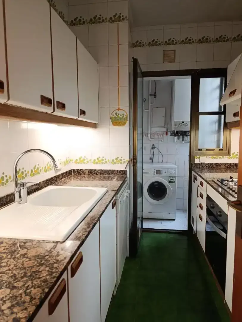 Piso en  Avinguda de la Mare de Déu de Montserrat 153 - Foto 2