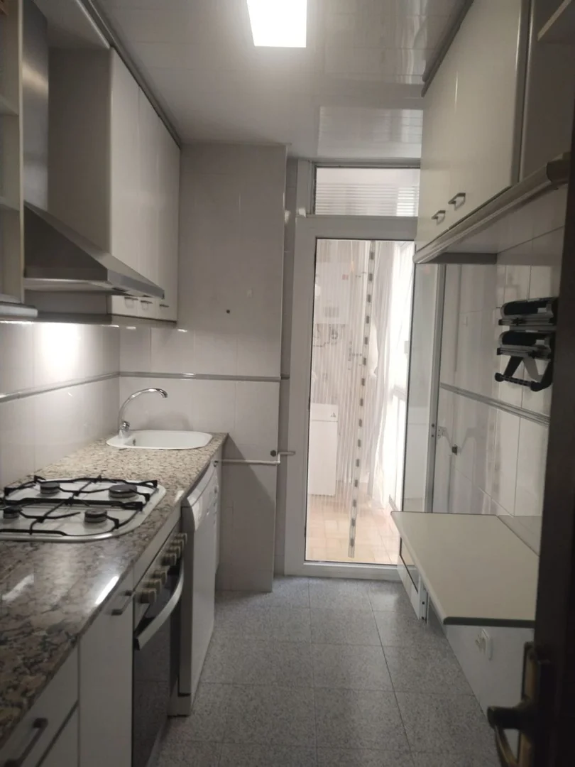 Piso en Barrio La Salut - Foto 17