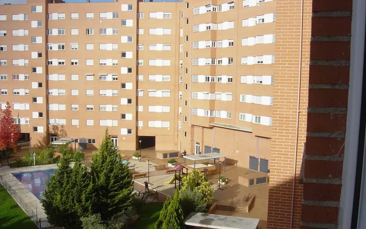 Piso en Avenida de los rosales, 16, San Fermín - Foto 1