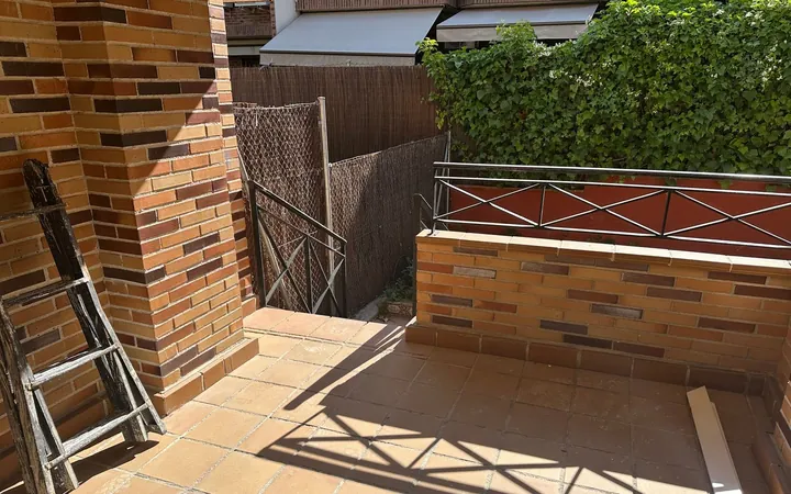 Chalet adosado en Calle de la Cueva de Montesinos, Tres Olivos - Valverde - Foto 4