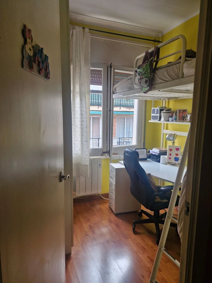 Chalet adosado en Barrio Vilapicina i la Torre Llobeta - Foto 3