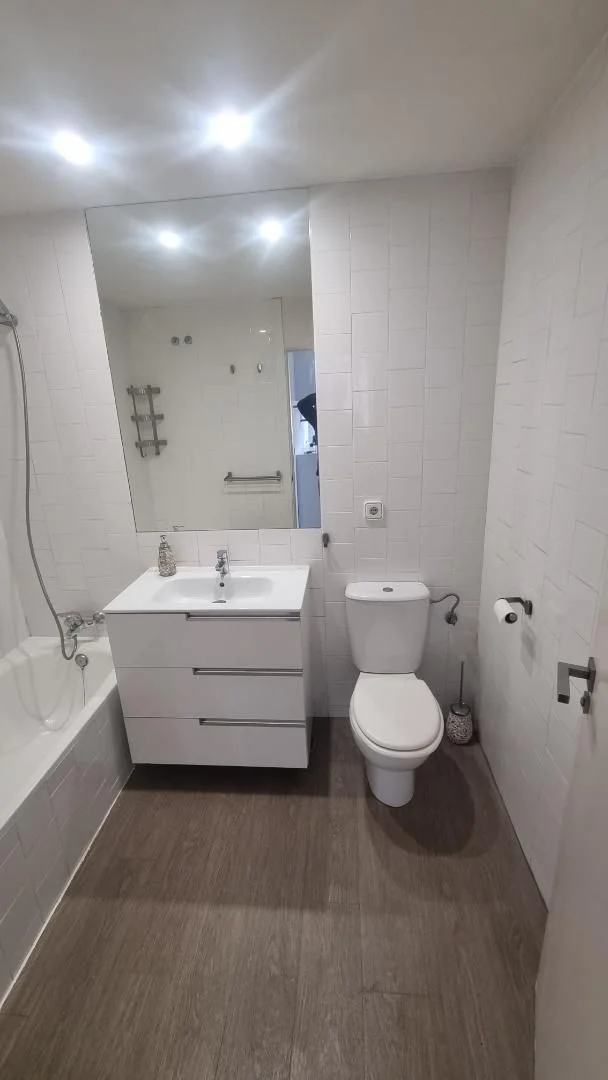 Piso en  Calle de Pilar de Madariaga Rojo 9 - Foto 19