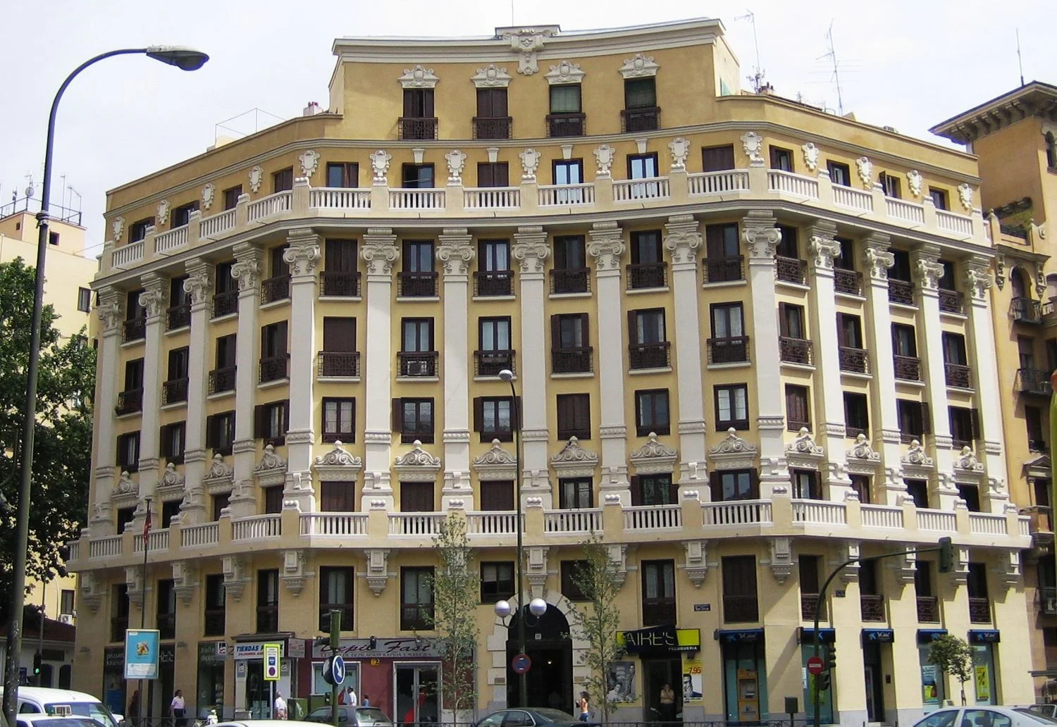 Piso en calle de alberto aguilera, 11 - Foto 1