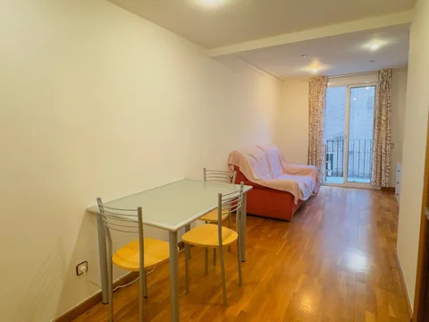 Piso en calle de Calàbria, 206 - Foto 2