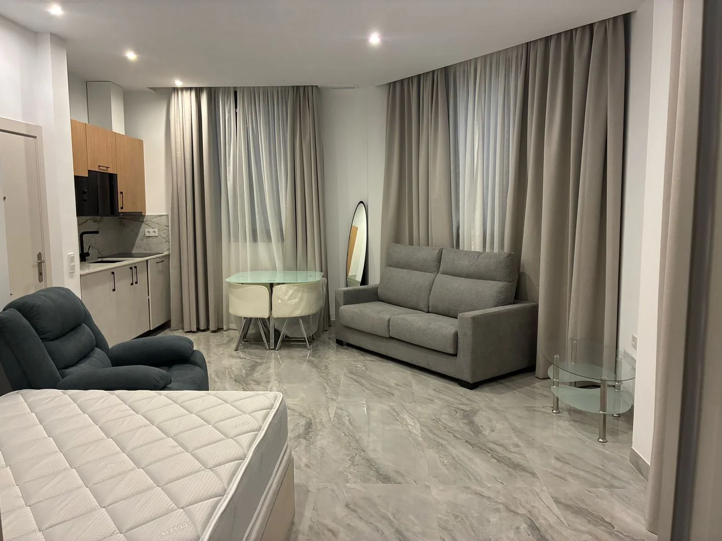 Estudio en calle Blas de Lezo, 23 - Foto 1