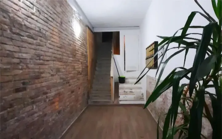 Piso en  Carrer de Josep Sangenís 46 - Foto 2