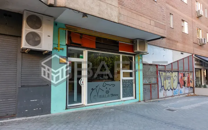 Local comercial en  Calle Antonio Cumella - Foto 4