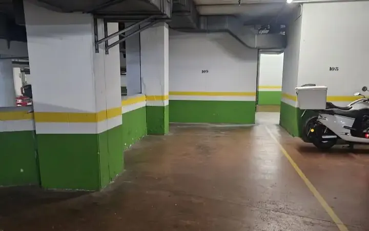 Garaje en  Gran Via de les Corts Catalanes 170 - Foto 1