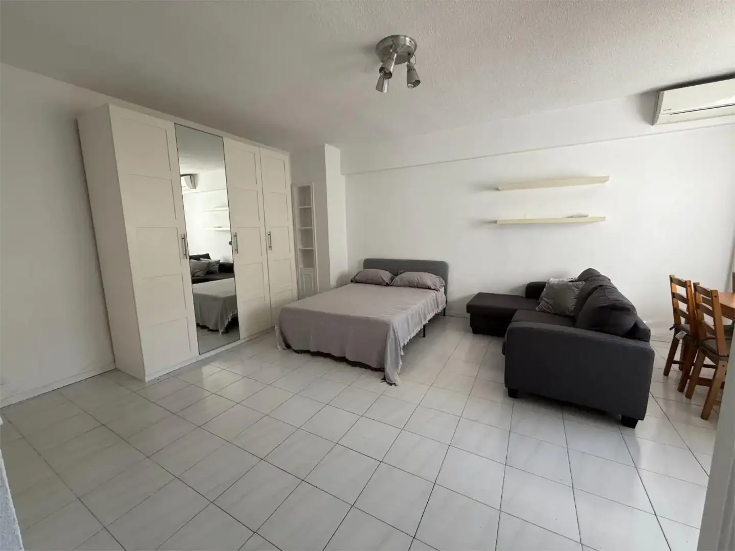 Piso en  Calle del Conde Duque 4 - Foto 1