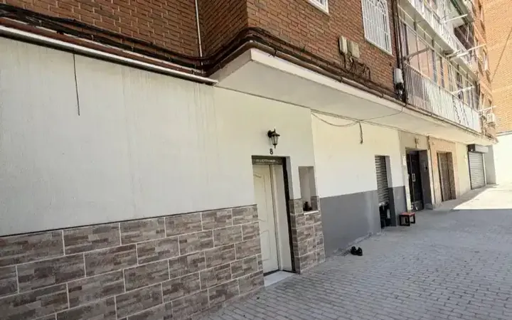 Piso en  Calle de San Claudio 33 - Foto 3