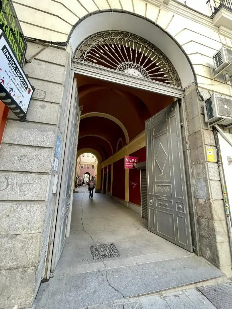 Piso en  Calle de las Tres Cruces 2 - Foto 5