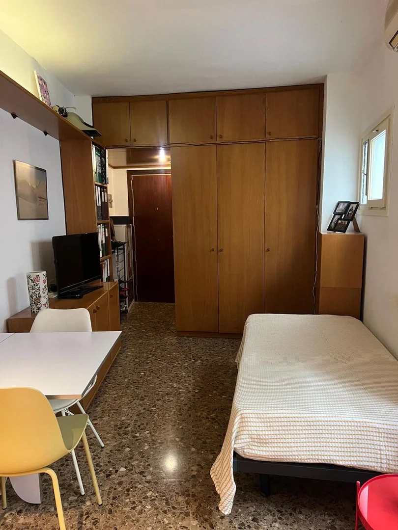 Estudio en calle de Mejía Lequerica, 12 - Foto 5