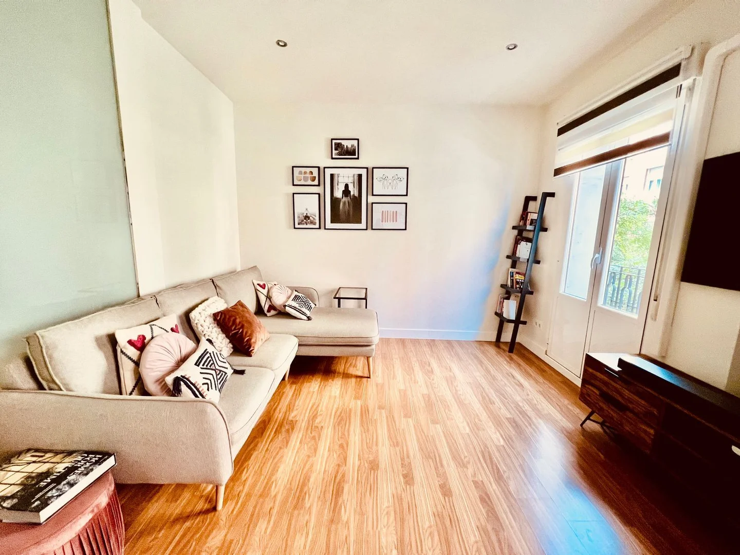 Piso en calle de Fernández de los Ríos, 15 a - Foto 1