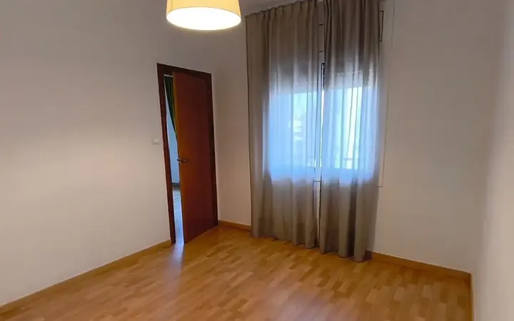 Apartamento en  Avinguda del Paral·lel 122 B - Foto 3