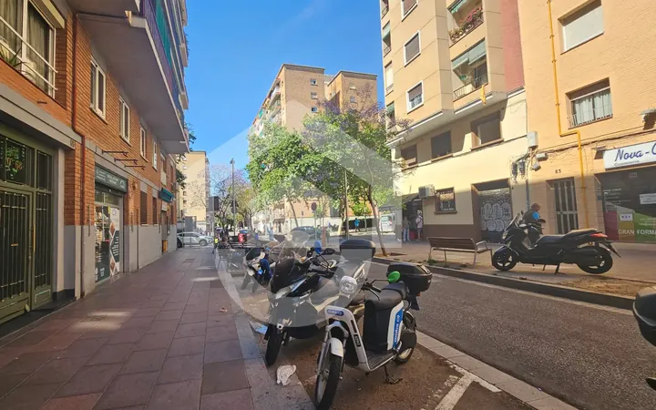 Local comercial en  Barcelona Capital - Foto 1
