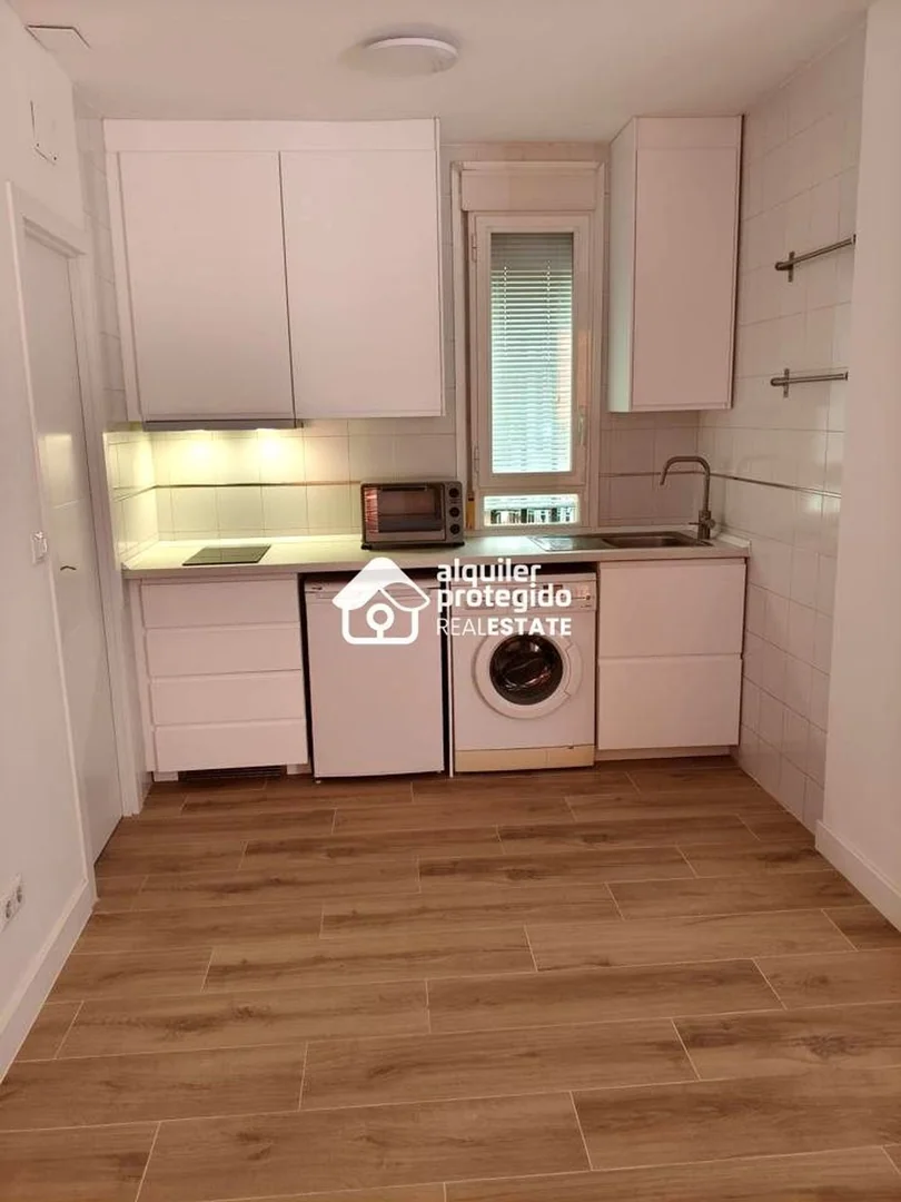 Estudio en Calle del Pico Cejo, Numancia - Foto 2