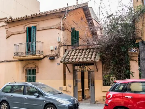Piso en  Carrer del Baró d'Esponellà 20 - Foto 4
