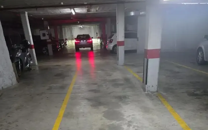 Garaje en  Passeig de la Mare de Déu del Coll 175 - Foto 4