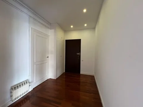 Piso en  Carrer de les Escoles Pies - Foto 5