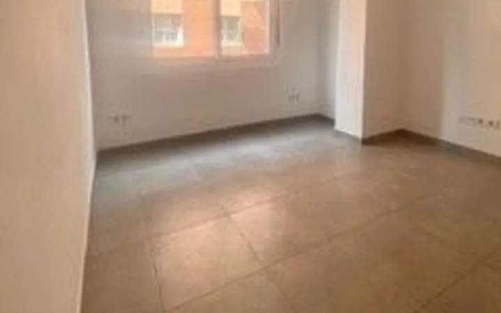 Piso en Calle de Violant d'Hongria Reina d'Aragó, Sants - Foto 2