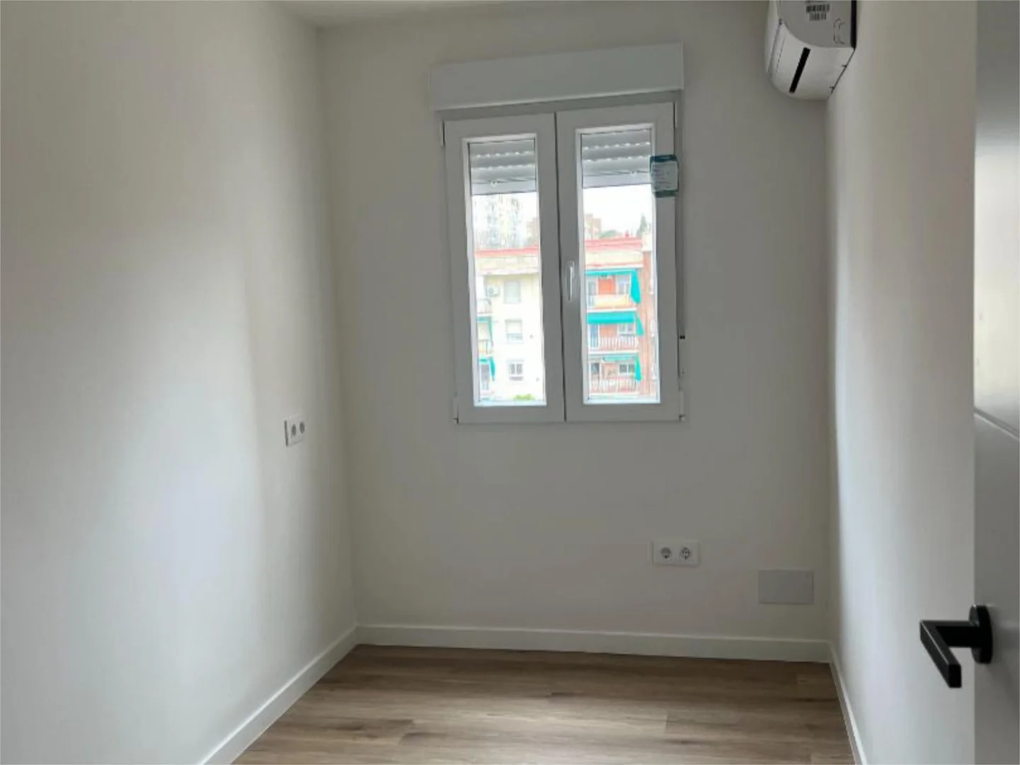 Piso en  Avenida del Marqués de Corbera 8 - Foto 11