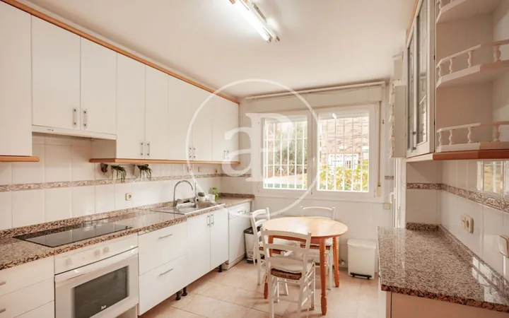 Casa o chalet en Calle del Huracán - Foto 4
