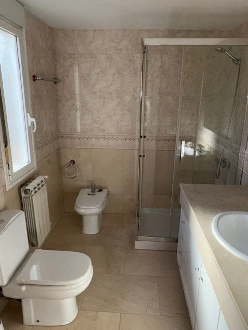 Chalet adosado en Barrio Arroyo del Fresno - Foto 8