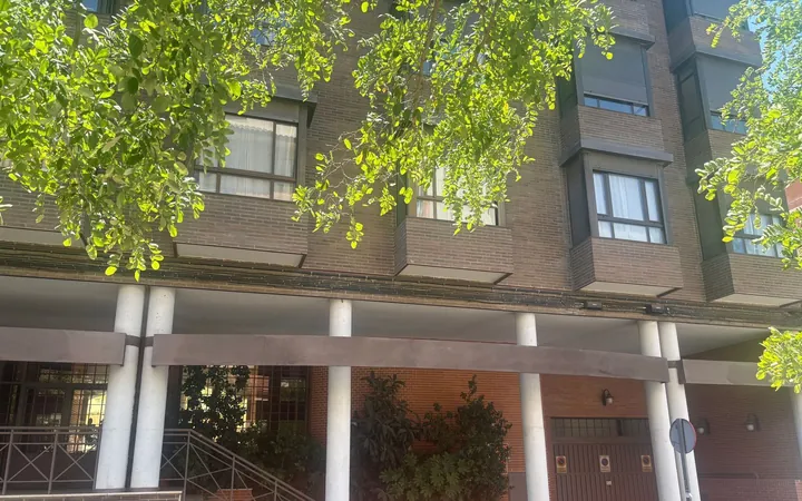 Piso en Calle Veza, 33, Valdeacederas - Foto 2