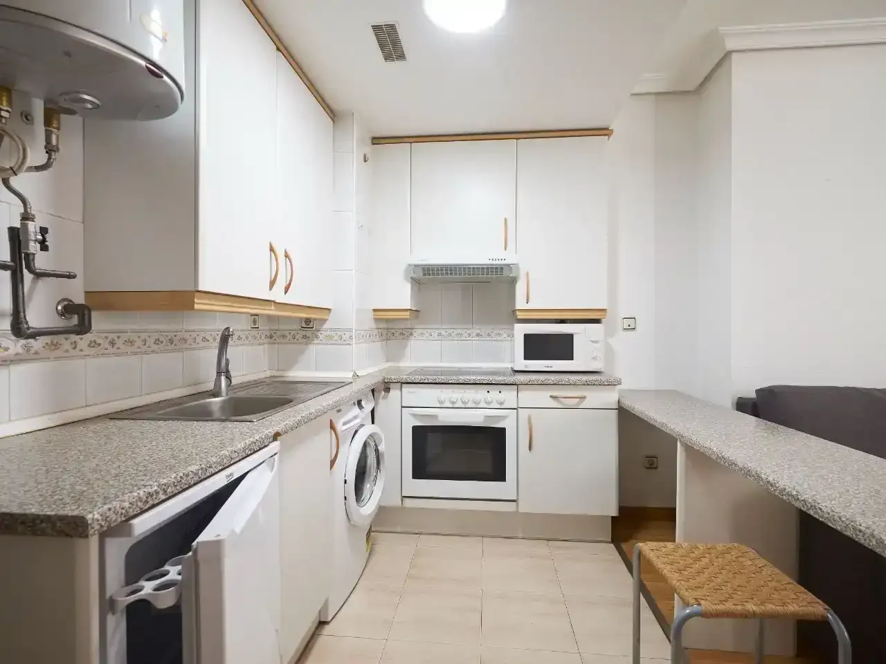 Estudio en  Calle de Rafael Bergamín 16 - Foto 4