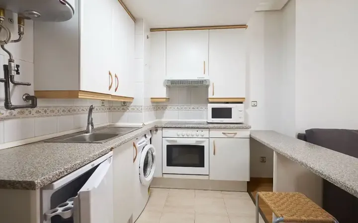 Estudio en  Calle de Rafael Bergamín 16 - Foto 4