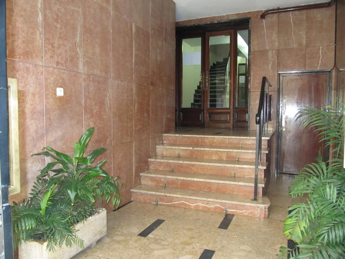 Piso en calle Fundadores, 7 - Foto 2