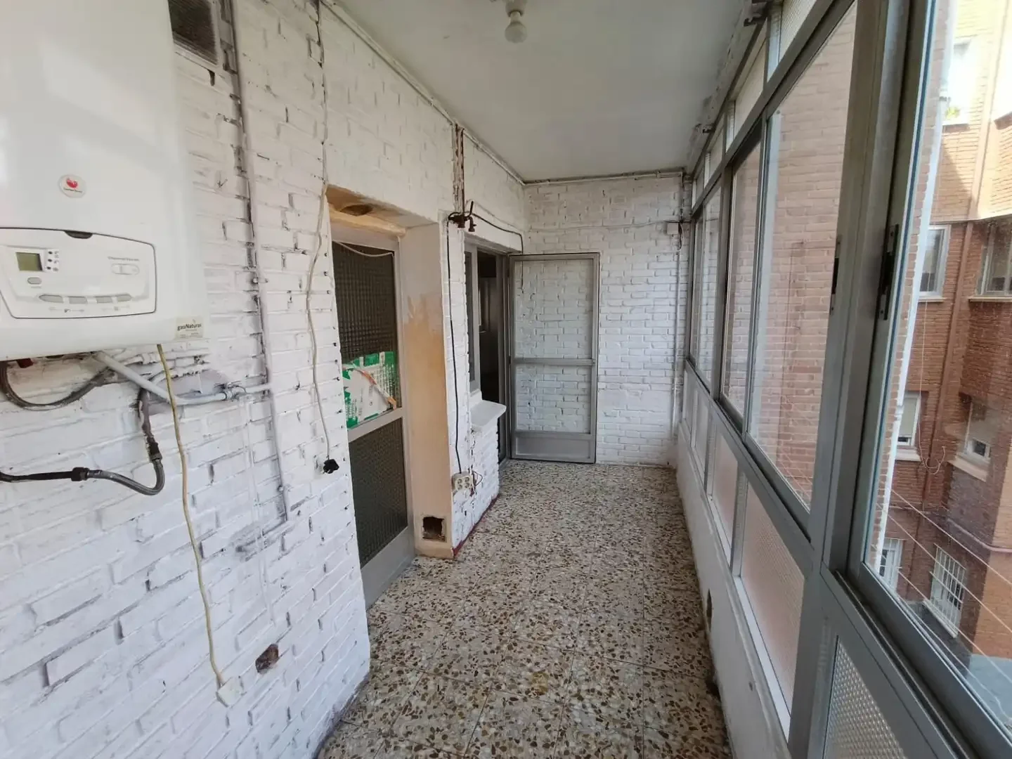 Piso en   C/ Calahorra - Foto 2