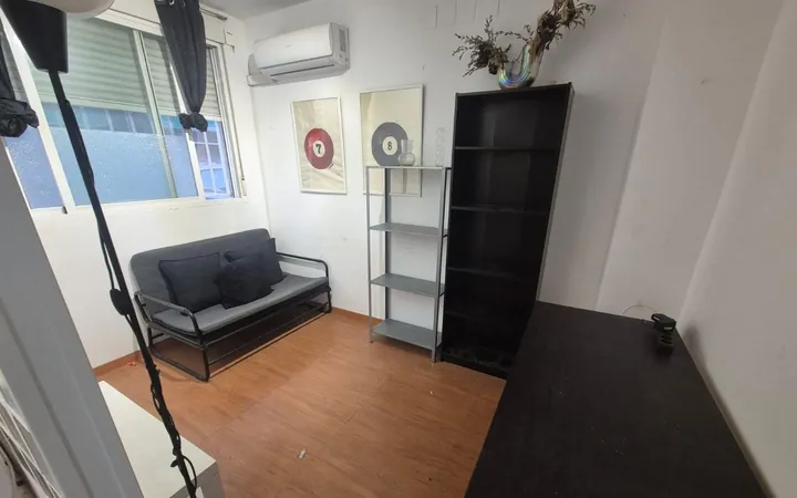Estudio en Calle del Teniente Compaired - Foto 4