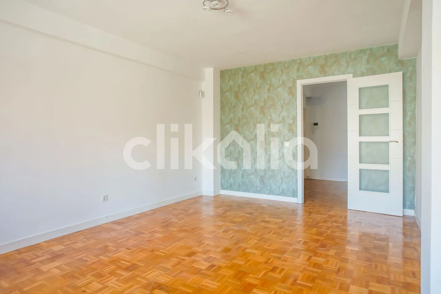 Piso en calle de Víctor de la Serna - Foto 4