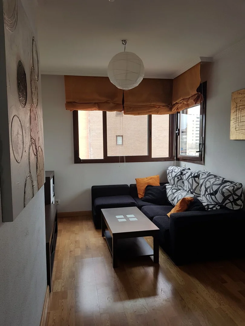 Piso en calle del Puerto de Pozazal, 37 - Foto 3