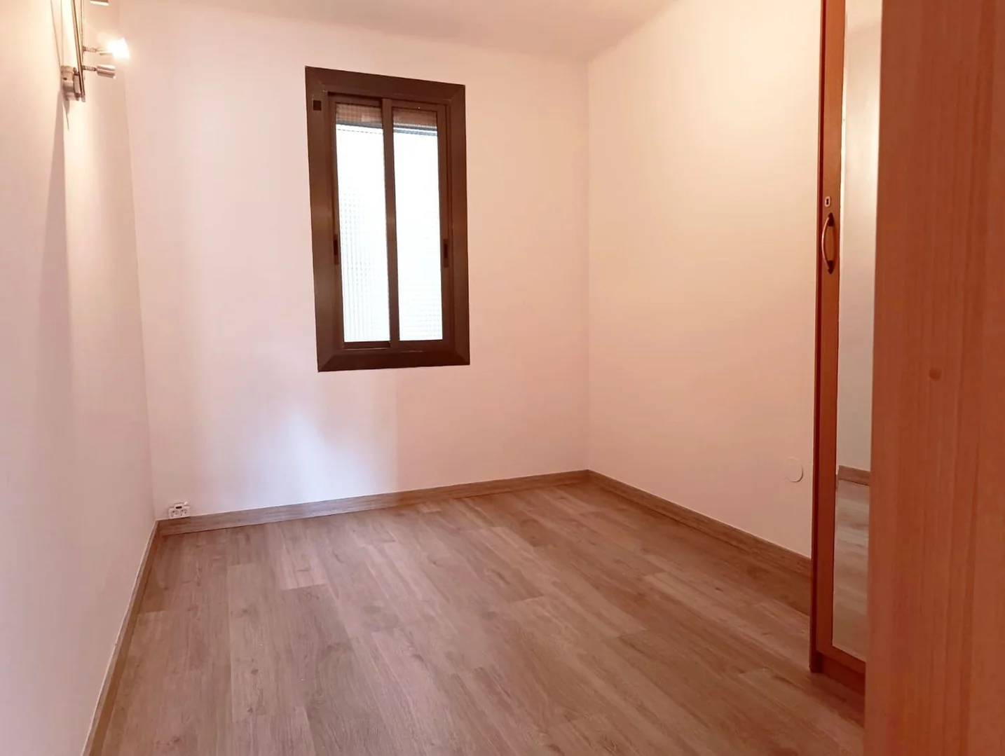Piso en Calle dels Ferrocarrils Catalans, 80, La Marina del Port - Foto 4