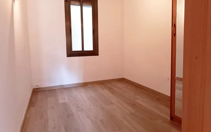 Piso en Calle dels Ferrocarrils Catalans, 80, La Marina del Port - Foto 4