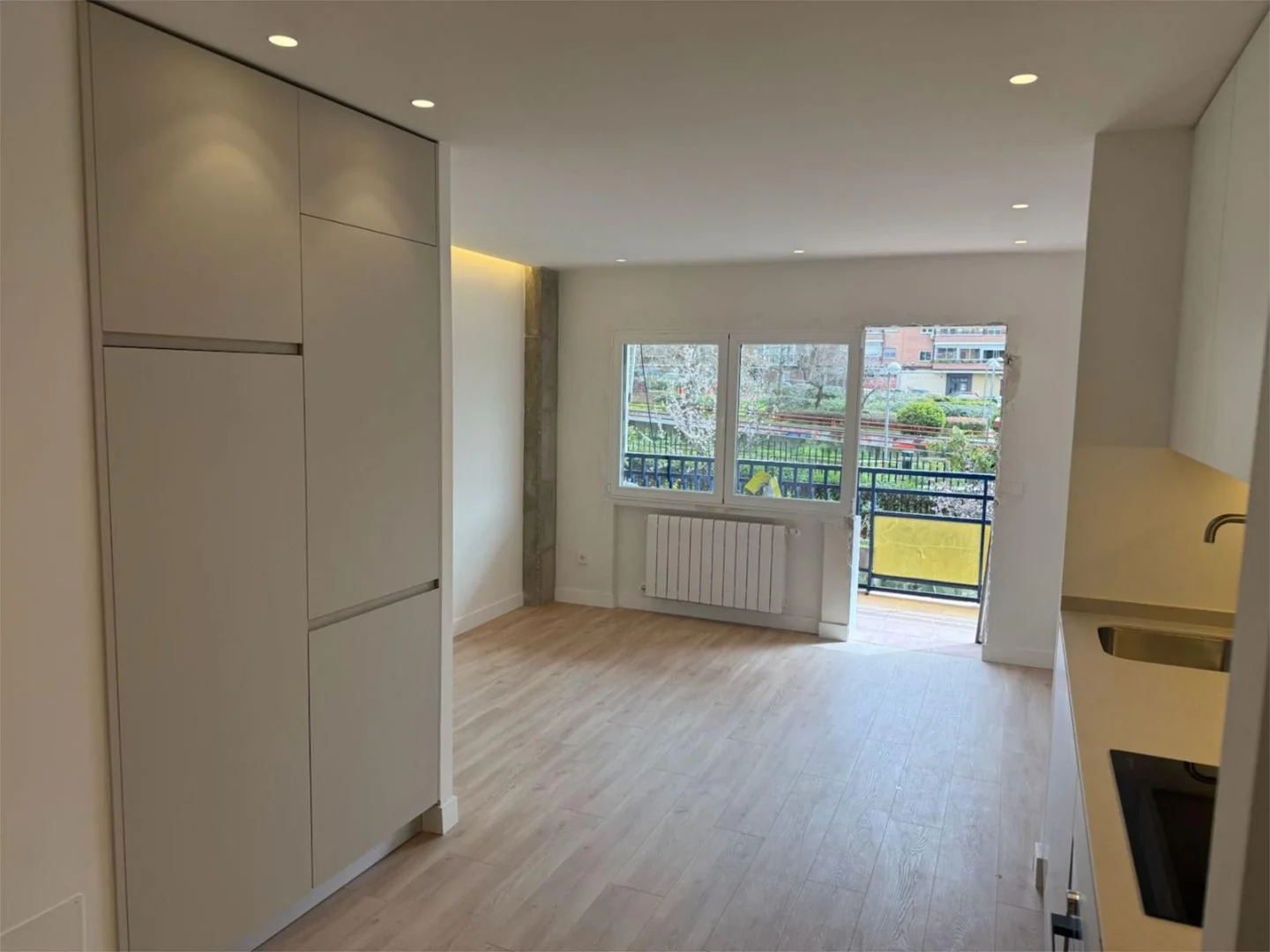 Piso en  Calle de Ascao 60 - Foto 2